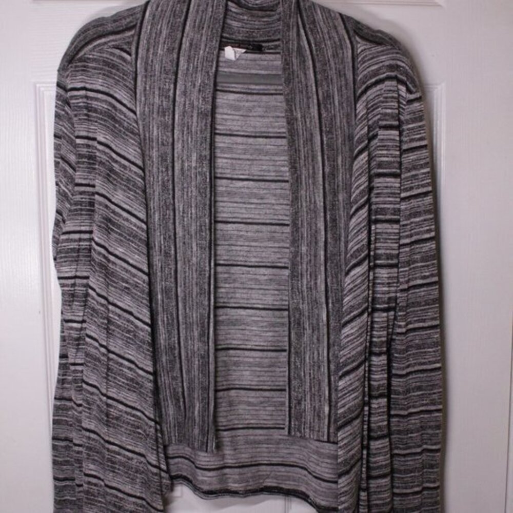 Sweet Candy cover up open front sweater gray and black knitted